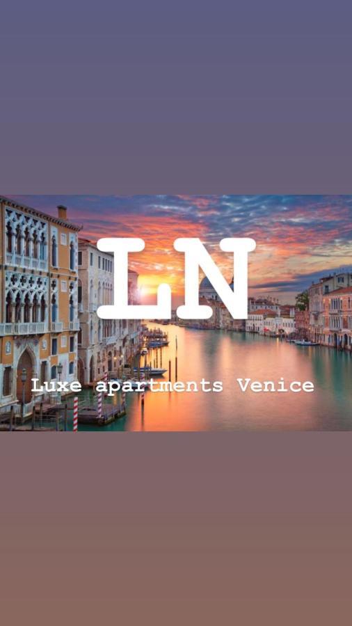 Ln Luxe Apartment Venice Canal View Екстер'єр фото